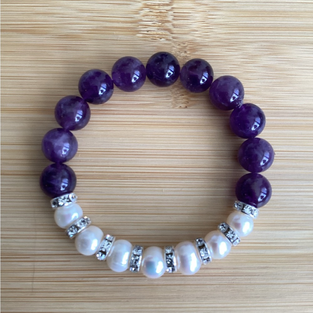 AAA.Amethyst and Pearl Bracelet